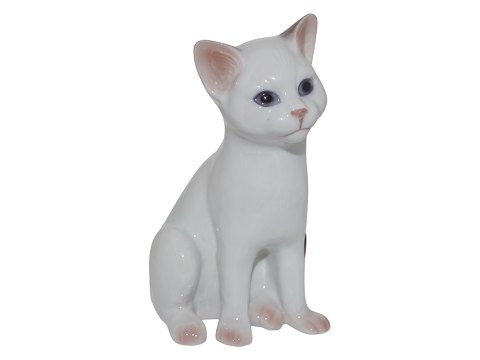 Bing & Grondahl Figurine
White kitten