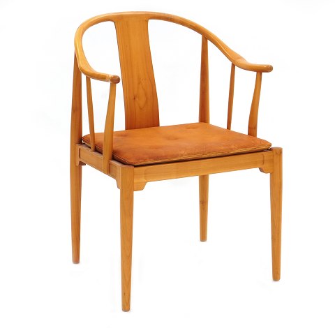 Hans J. Wegner, 1914-2007, China armchair of light 
cherry wood. Nice condition