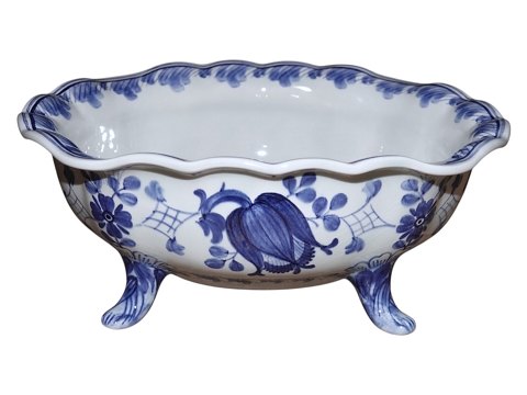Tranquebar
Bowl on four feet with rare decoration