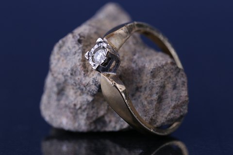 Gold Ladies Rings with ...