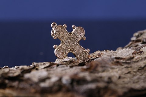 Gold Day marker cross