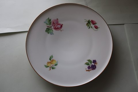 An old round dish made of fajance
H & Co. SPLB, Bavaria Germany, Heinrich
Diam.: 20cm
In a good condition