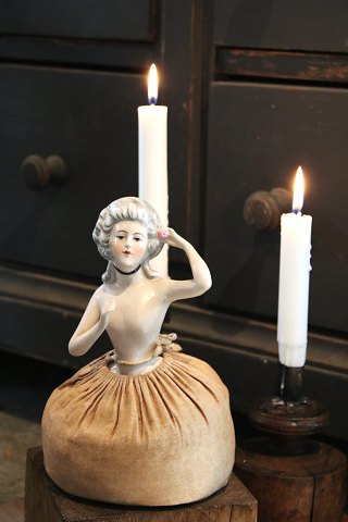 Decorative old French half doll in porcelain from the 20s with fabric dress / 
pillow (old pincushion)