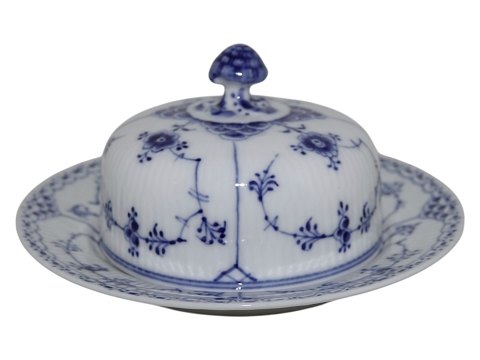 Blue Fluted Half LaceLidded bowl for butter with platter from 1898-1923
