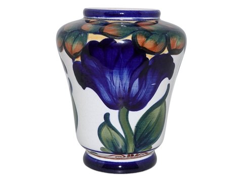 AluminiaVase with blue flower