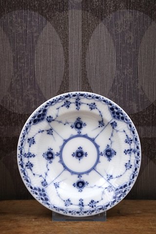 Royal Copenhagen Blue Fluted Half Lace, small deep plate. Dia.: 14cm. 1/569. -1898-1923...