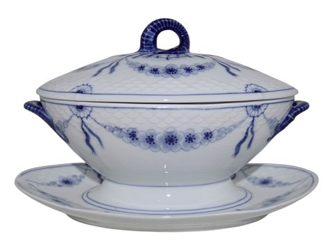 EmpireLidded gravy boat