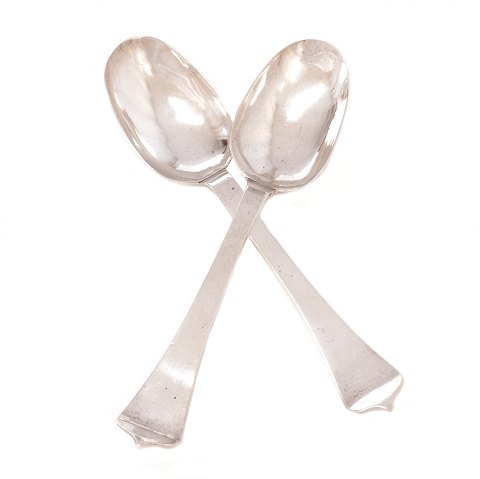Pair of Baroque silver spoons by Bendix Aagesen Lund, Copenhagen, 1719.L: 19,2cm