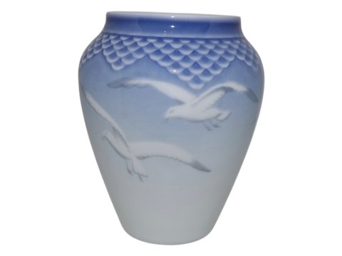 Seagull without gold edgeVase