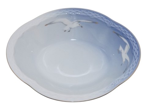 Seagull with gold edgeSmall oblong bowl 22 cm.