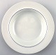 2 dybe tallerkener til suppe/pasta/grød/yoghurt. Aluminia blå kant, fajance. Blå 
Kant tegnet af Grethe Meyer for Aluminia og senere Royal Copenhagen.