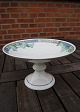 Pasadena German porcelain by Villeroy & Boch. 
Centerpiece or bowl on high stand