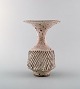 Lucie Rie (b. 1902, 1995), Austrian-born British potter. Large modernist unique 
vase in glazed ceramics / stoneware.