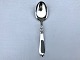 Conny
silver Plate
Serving spoon
* 125kr