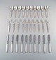 Georg Jensen "Cactus" cutlery in sterling silver. Complete dinner service for 10 
people. Consisting of 10 dinner forks, 10 dinner knives and 10 tablespoons.
