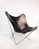 Butterfly easy chair, model Pampa Mariposa, of black elegance leather by Cuero 
Design.
5000m2 showroom.
