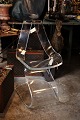 Sculptural design chair in plexiglass, designed by Michel Dumas (Atelier Michel 
Dumas) in the 70s...