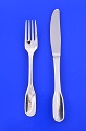 Klits Antik 
presents: 
Susanne 
Hans Hansen 
silver cutlery 
Dinner knife