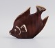 Gunnar Nylund (1904-1997) for Rörstrand. Fish in glazed ceramics. Beautiful 
glaze in brown shades. Mid-20th century.
