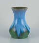Charles Greber, Beauvais, Frankrig.
Keramikvase med glasur i i blå og grønne toner.