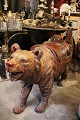 Decorative, 1800s carousel bear in carved wood with a really nice patina.
H: 70cm...