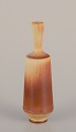 L'Art presents: 
Berndt 
Friberg for 
Gustavsberg 
Studiohand. 
Miniature vase 
with narrow 
neck in glazed 
ceramic.