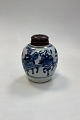 Danam Antik presents: Oriental Chinese Vase / Gingerjar with motif in white and blue from Jiaqing perioden ...
