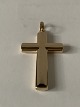 Gold cross in 8 carat gold, timeless and iconic pendant for necklace. Height 
with the ax 5.9 cm.
Width 2.9 cm.