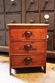 Nice little 
mini chest of 
drawers in wood 
from around ...