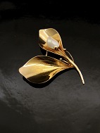 14 carat gold brooch