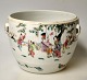 Pegasus – Kunst 
- Antik - 
Design 
presents: 
Chinese 
porcelain bowl 
without lid 
with two 
handles, 19th 
century. ...