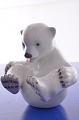 Royal Copenhagen Figurine 535 Polar bear cub