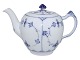 Antik K 
presents: 
Blue 
Fluted Plain
Extra small 
tea pot from 
1898-1923