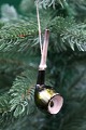 K&Co. presents: 
Old glass 
Christmas 
ornament from 
1930 in the 
shape of a 
pipe. 
L: 8.5cm.