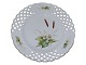 Royal 
Copenhagen
Plate with 
cattail and 
full lace ...