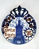 Brewery Plate Carlsberg 1908 - Earthenware - Decorated With The Elephant Gate - 
Aluminia
Great condition
