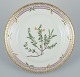 Royal 
Copenhagen 
Flora Danica 
plate in 
hand-painted 
...