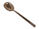 Scanline Bronze
Serving spoon 22.9 cm.