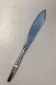 Danish Crown 
Silver Eva Cake 
Knife with 
Cutting Edge