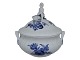 Antik K 
presents: 
Blue 
Flower Curved
Early round 
soup tureen 
with boy 
holding a 
flower basket 
from 1779-1814