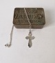 Beautiful old 
silver cross on 
a silver chain