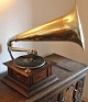 Original funnel 
gramophone. 
approx. 1900. 
Maestrophone, 
...