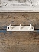 Aluminia 
cream-colored 
earthenware 
coat rack with 
3 hooks