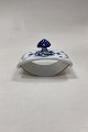 Royal 
Copenhagen Blue 
Fluted Ink 
Blotter Cradle 
No. 2034
