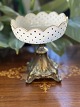 Vintage bowl 
from the 1800s 
-1900s, the 
bowl is in ...