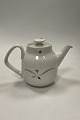 Bing and 
Grøndahl Rondo 
Coffee Pot No. 
301