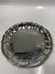 Antik Huset 
presents: 
Bottle 
Tray Cohr 
Silver
Diameter 12.5 
cm
