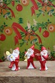 K&Co. presents: 
Little old 
biscuit gnomes 
with 
instruments. 
H: 5.5cm...