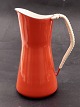 Middelfart 
Antik presents: 
Red enamel 
pitcher Jens 
Harald 
Quistgaard