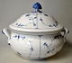 Pegasus – Kunst 
- Antik - 
Design 
presents: 
Royal 
Copenhagen 
round tureen, 
no. 2, blue 
fluted, 1850 - 
1875, ...